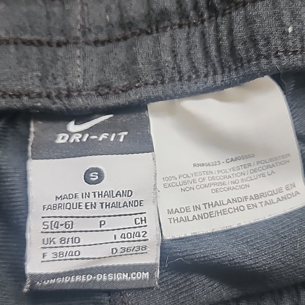 Ladies Nike Dri-Fit Shorts Sz Small - Picture 4 of 4